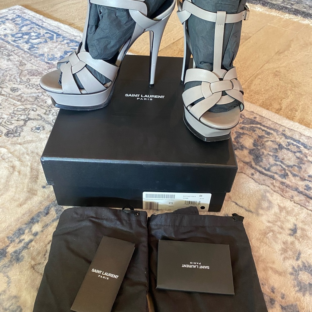Saint Laurent Gray Heels Elegant Design